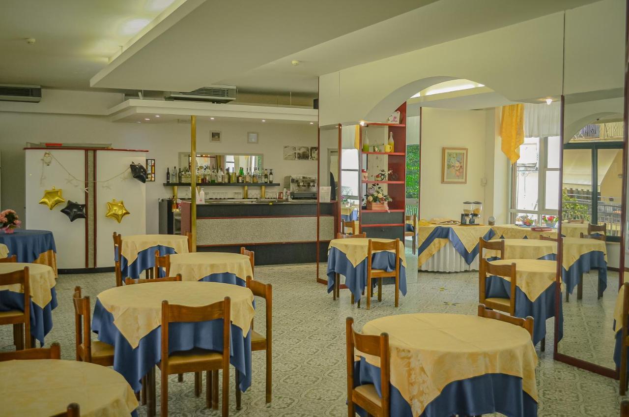 Hotel Stradiot Rimini Bagian luar foto