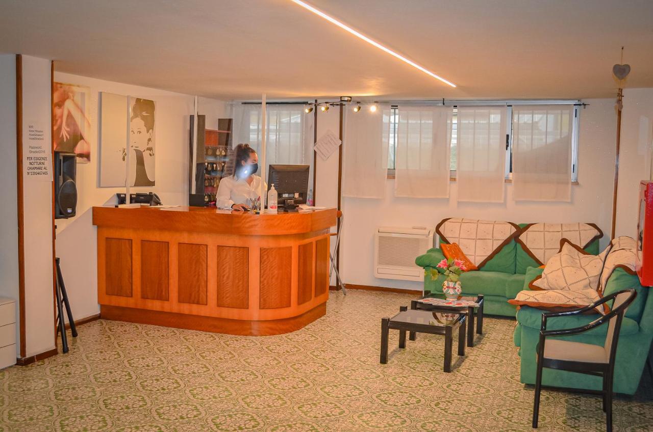 Hotel Stradiot Rimini Bagian luar foto