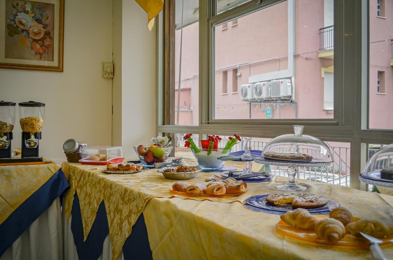 Hotel Stradiot Rimini Bagian luar foto