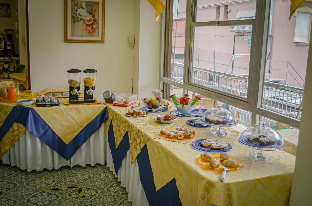 Hotel Stradiot Rimini Bagian luar foto