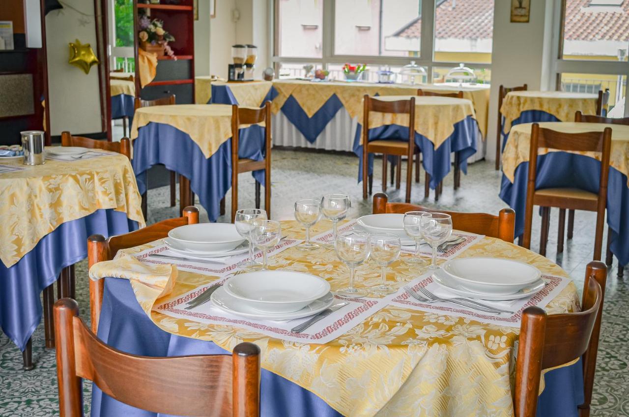 Hotel Stradiot Rimini Bagian luar foto